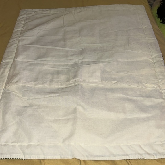 NWOT! Quilted Standard Size Pillow Shams - Picture 2 of 3